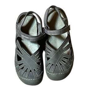 Jambu Gray Strapped Sandals. 8M